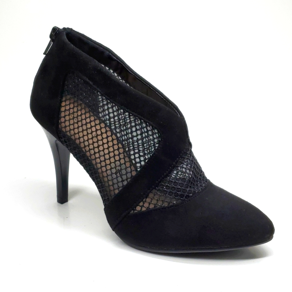 BCBGeneration Stacey Black Mesh Faux Suede Ankle Boots 7 EUC